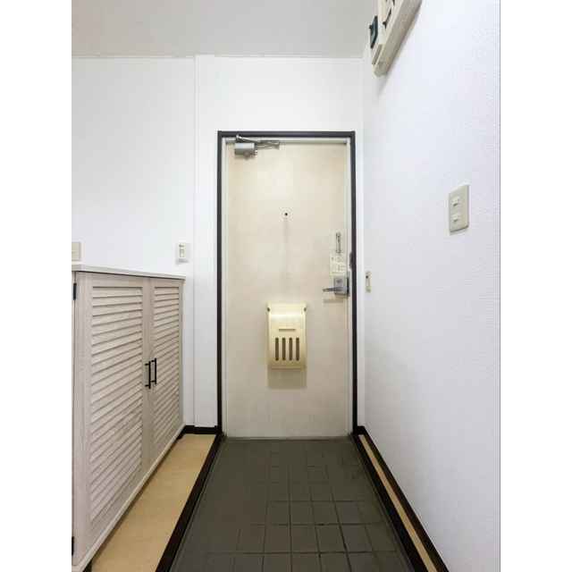 メゾン蓮正寺201号室 玄関