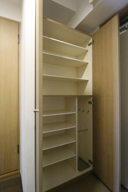 Ｓ・フラット吉祥寺 靴入