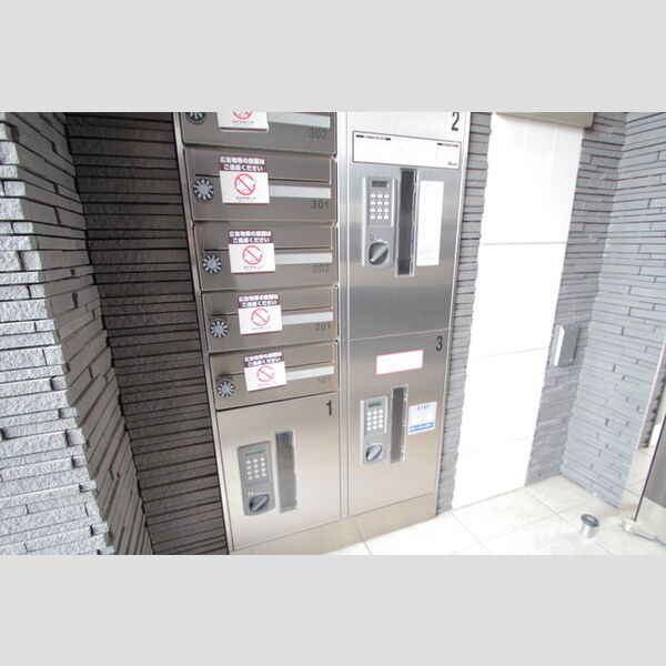 ヴィラレガーロ 宅配ボックス