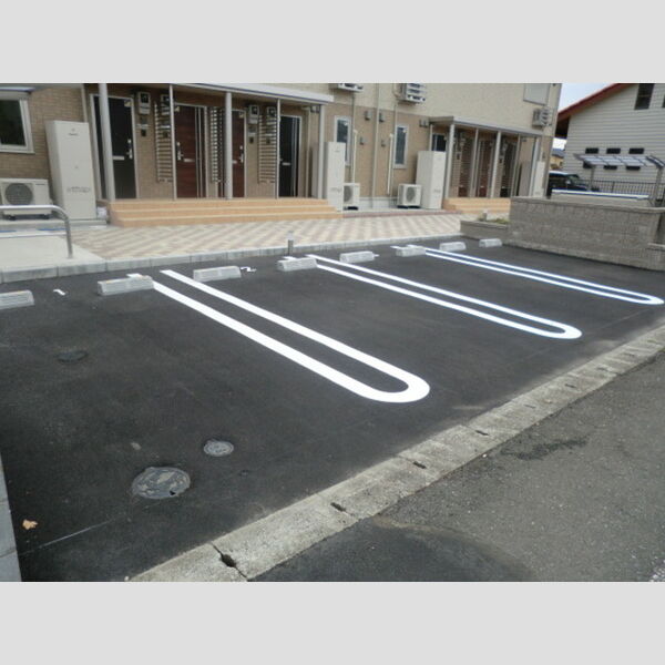 ブランヴェール 駐車場