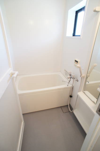 コーポ白百合　Ｅ棟E202号室 お風呂