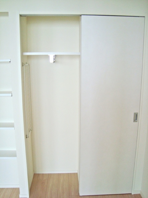 イニシアイオ芝公園202号室 収納