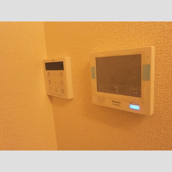 ドミール社家 TVインターホンと給湯リモコン