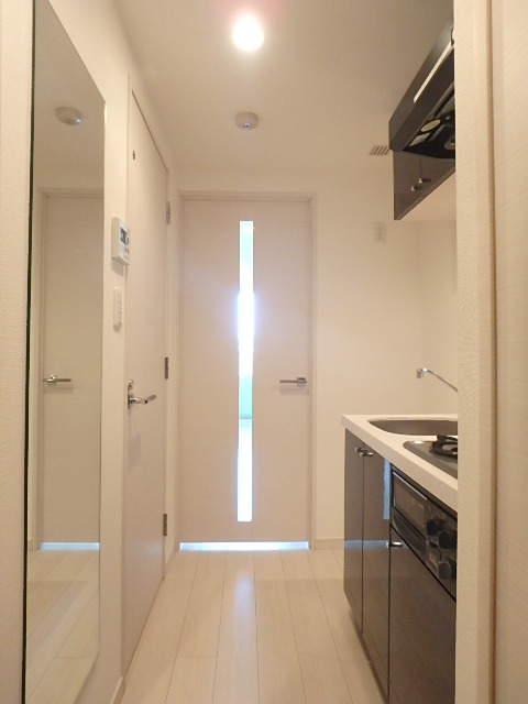 グランド・ガーラ代々木参宮橋 明るい玄関です