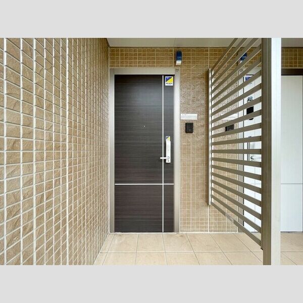 ロックコート　A 玄関ドア