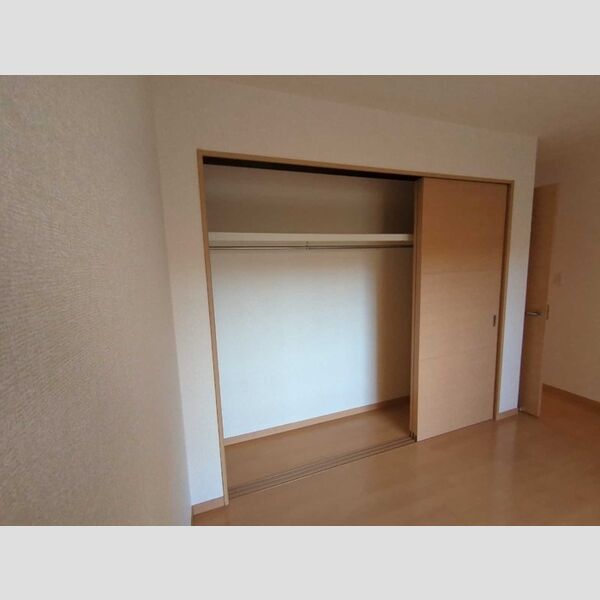 メゾンクレール106号室 収納(扉開き)