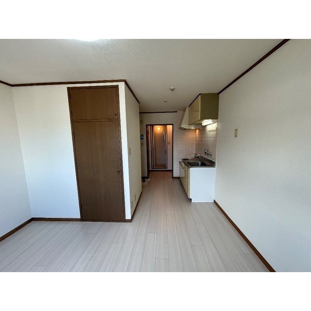 メゾンリリー　足立 リビング