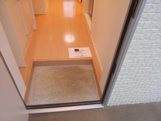 リヴィエールランド　オランジュ1階 玄関