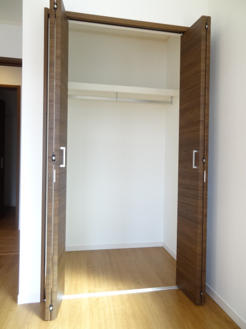 ドムスタケオ　Ｄ号棟 収納