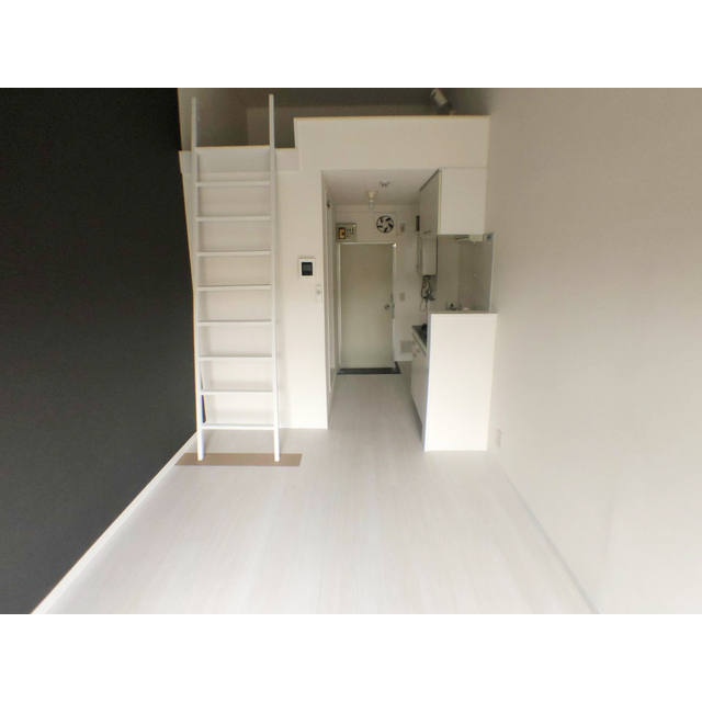 キャピタル八柱101号室 リビング