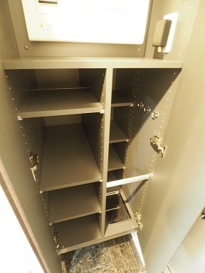 レジディア目黒Ⅳ2階 収納