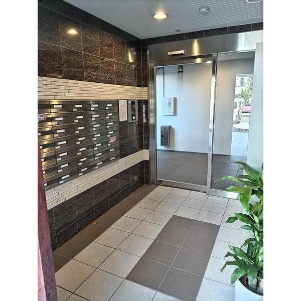 グランドアプティー エントランス