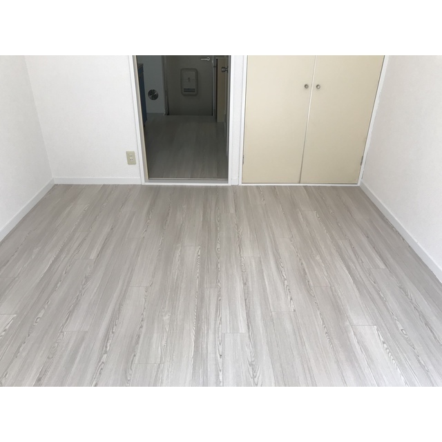 シャトレ・ストンリバーⅡ-2102号室 リビング