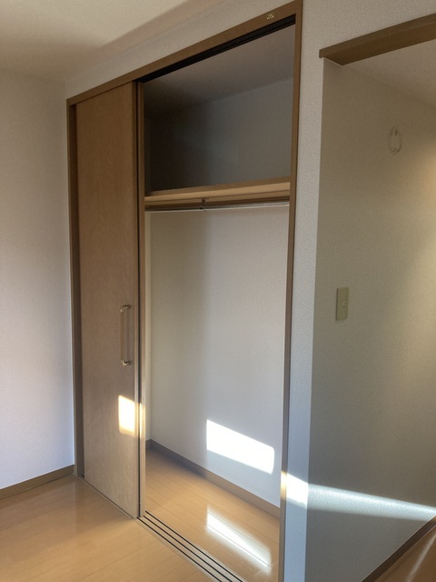 ビーハイヴ0102号室 収納
