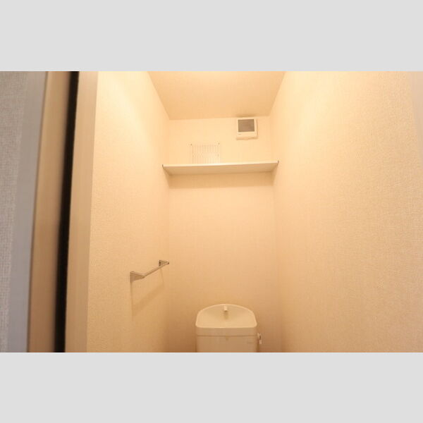 ファースト キャロベリー トイレ　棚