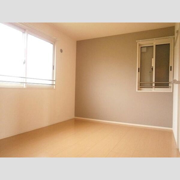 ソレイユ202号室 ♪洋室6.1帖♪