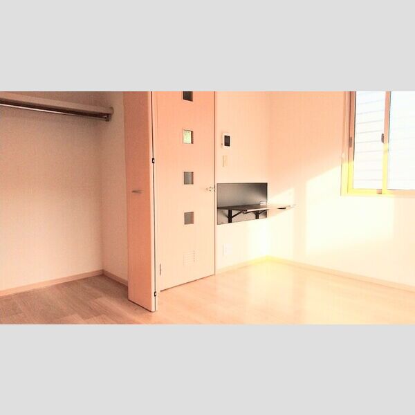 ルシール星川101号室 折りたたみテレワークデスク