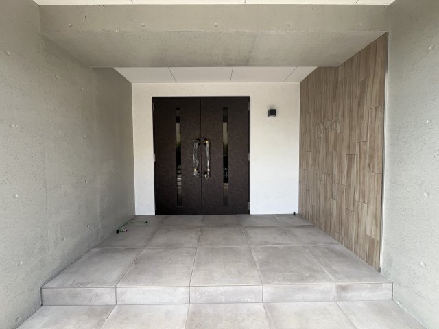 アルティザ氷川台0201号室 エントランス