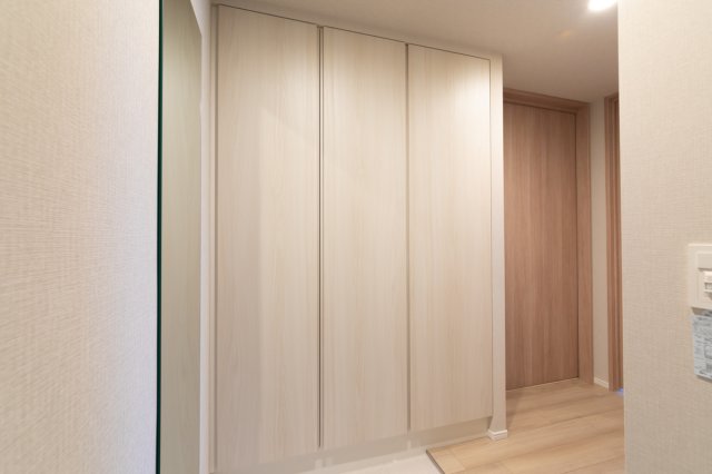 プラウドフラット上野松が谷 玄関