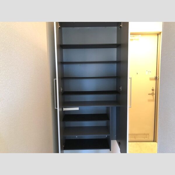 リヴェール星久喜 シューズボックス