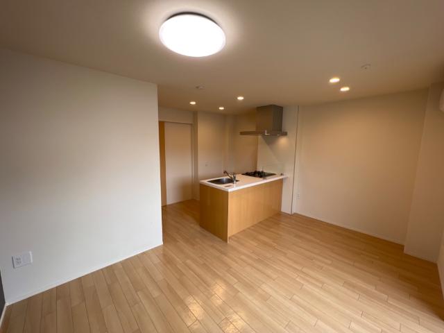 Eternal J（エターナル　ジェイ）201号室 リビング