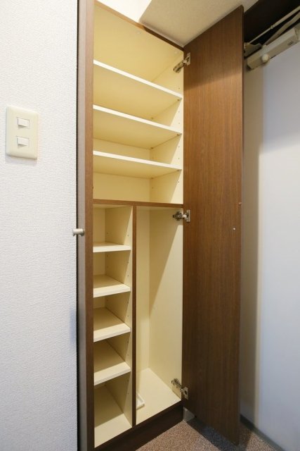 ロイヤルアメニティー白金 靴入