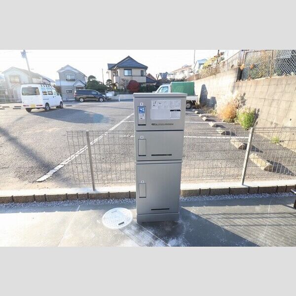 ソフィア 宅配ボックス