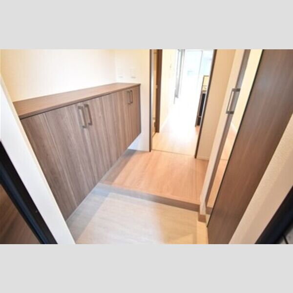 Premium Court 玄関