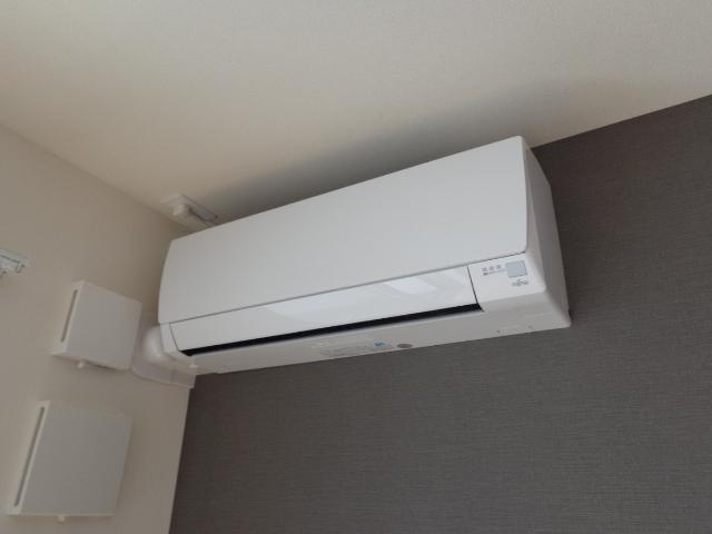 メゾン　ラ　ティーダ（maison la teada）00103号室 エアコン