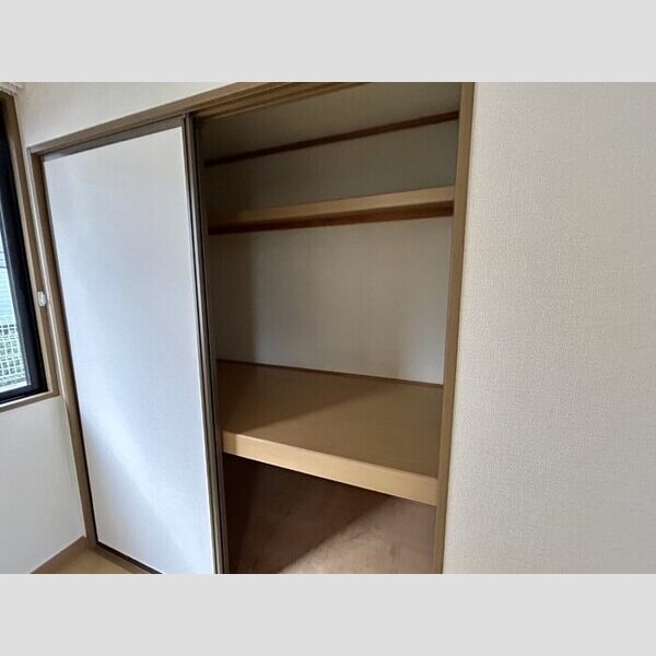 アークヒルズI 物入