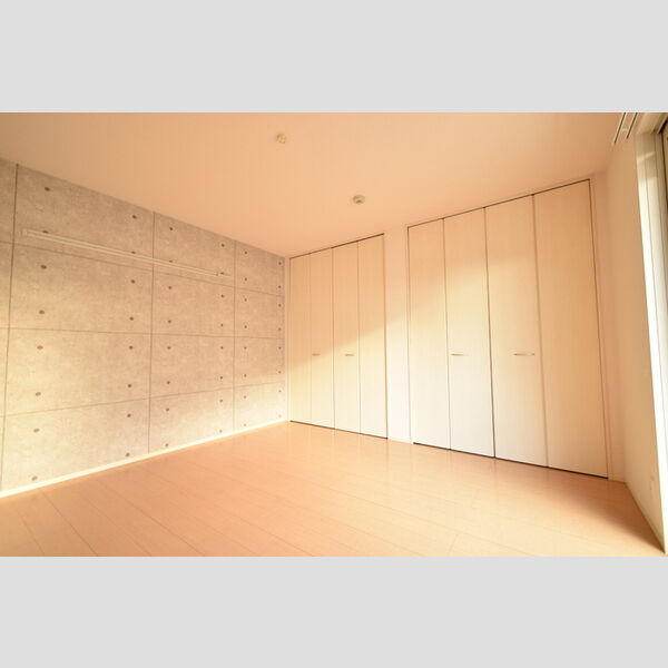 K・fines　B棟101号室 南向き8帖洋室