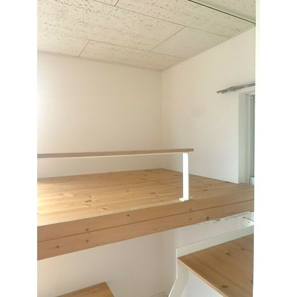 リバースよみうりランド・イースト104号室 リビング