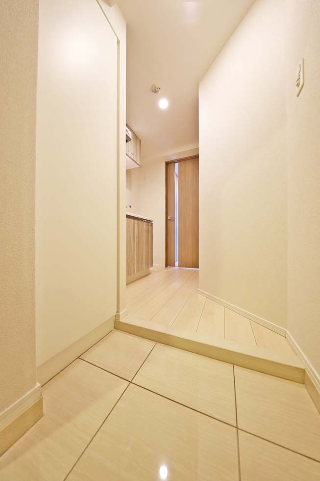 VERXEED横濱WEST 内観