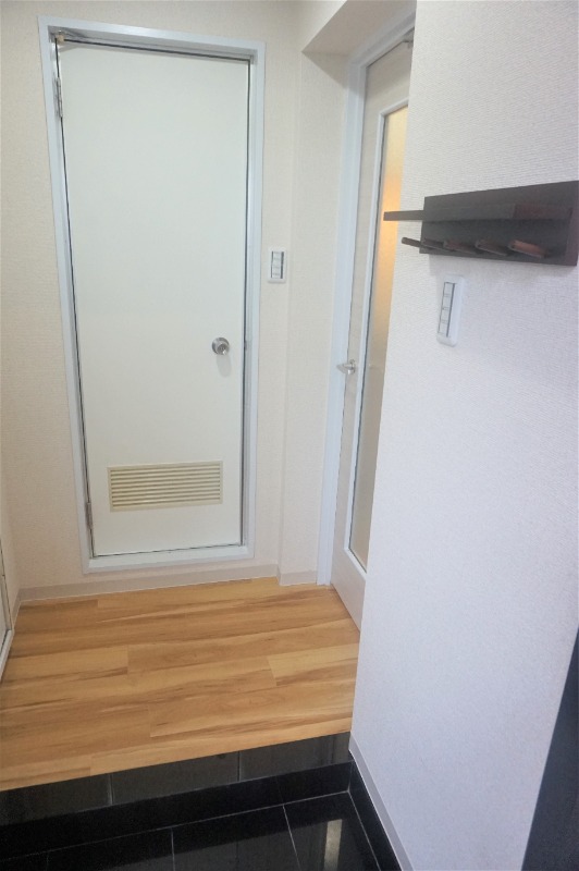 ローズガーデン５３番館(A-053)4階 玄関