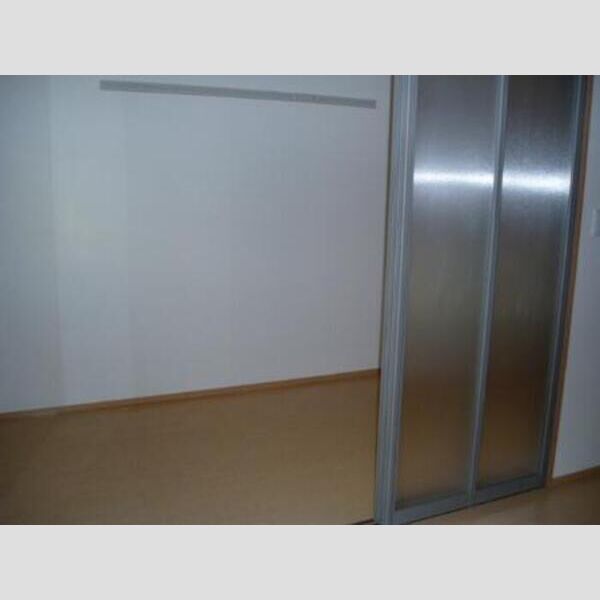 ラ・シュプレーム 洋室