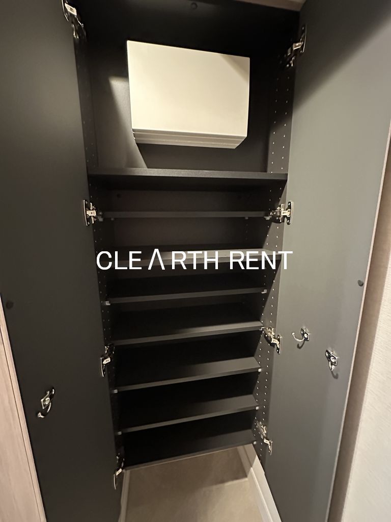 コンシェリア東京 ＜ＨＩＧＡＳＨＩＪＵＪＯ ＲＥＳＩＤＥＮＣＥ4階 トール型下足入れを設置