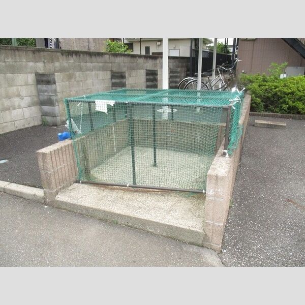 セジュール菊間 ゴミ集積所