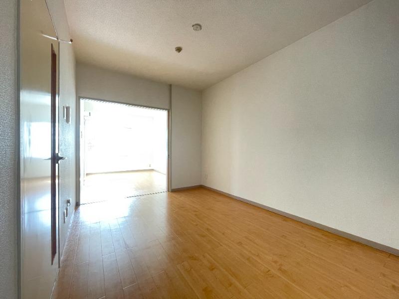 Fujisawa SAKURA Residence リビング