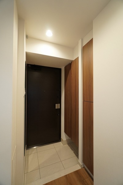 ザ・レジデンス・オブ・トーキョーJY１０ 玄関