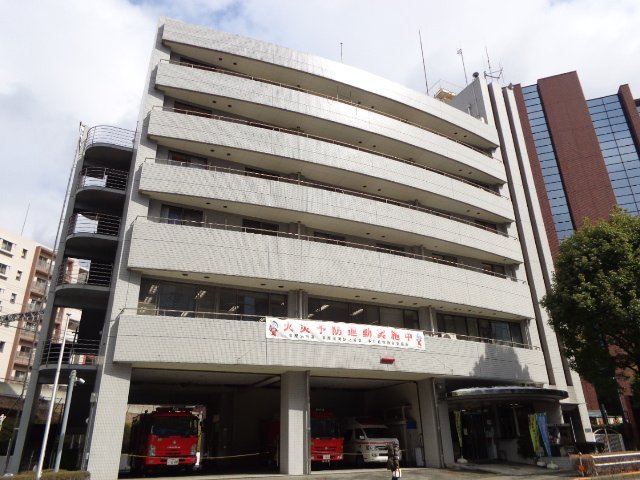 カサフェンテ・リーベ 多摩消防署多摩センター出張所まで475ｍ