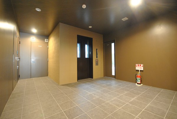 オクドテラス404号室 ロビー