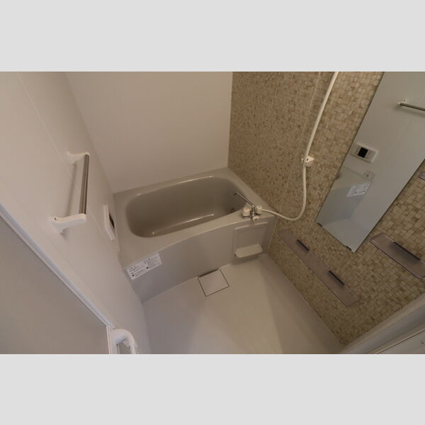 メゾンヴィクトワール梶ヶ谷206号室 バス