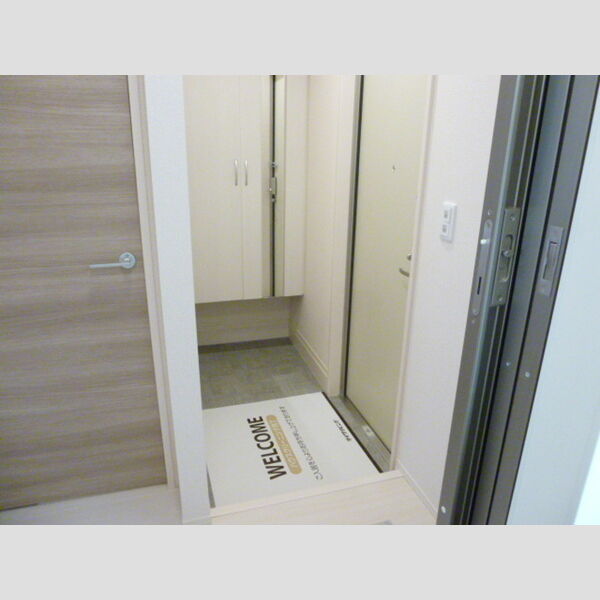 パインコート八幡102号室 トールシューズBOX