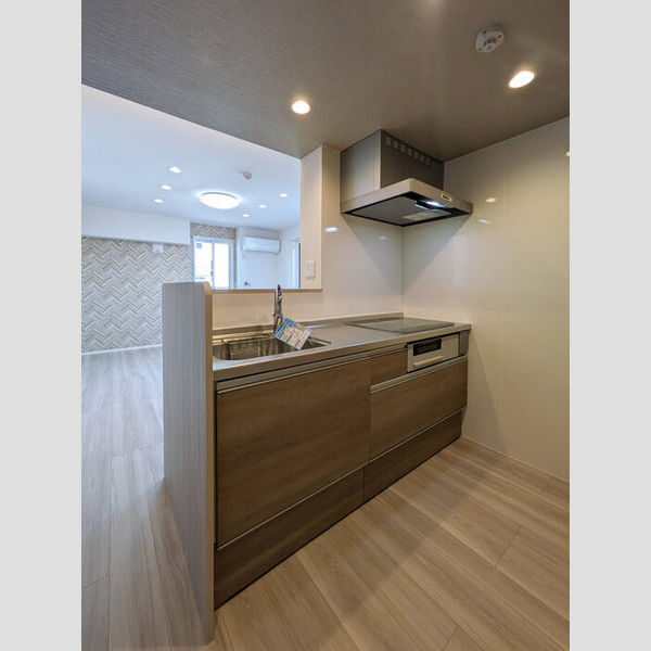 ベルフォルテ201号室 対面システムキッチン