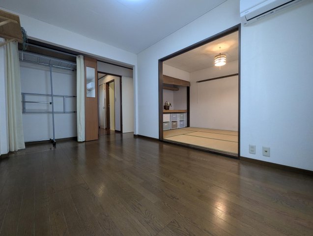 ファミール海老名 洋室（8帖）、2.8kw強力エアコン