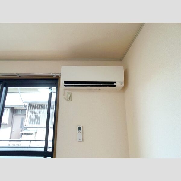 メゾンHOKUSHIN105号室 エアコン