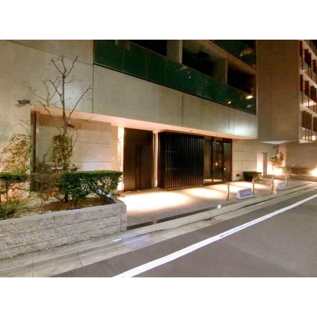 HOKULE'A　SHIROGANE1001号室 エントランス照明リニューアル！