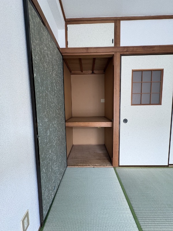 コーポ大野2階 収納
