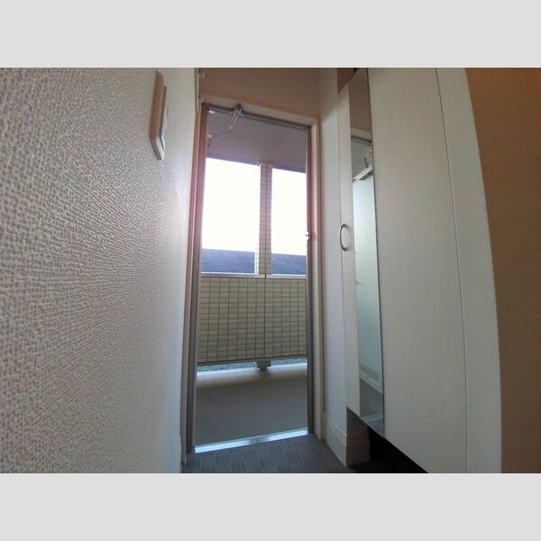 ハイム羽沢十番館103号室 玄関シューズボックス