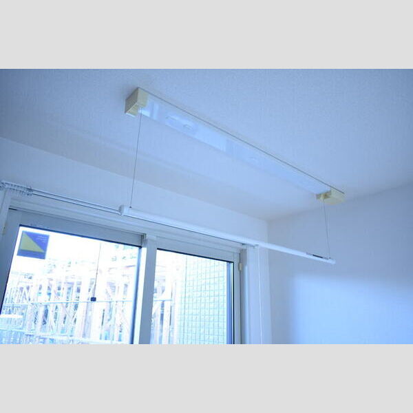 クレシア202号室 室内物干し